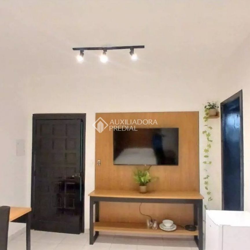 Kitnet com 1 quarto e 35m² para alugar em Cavalhada, Porto Alegre. - Photo 1