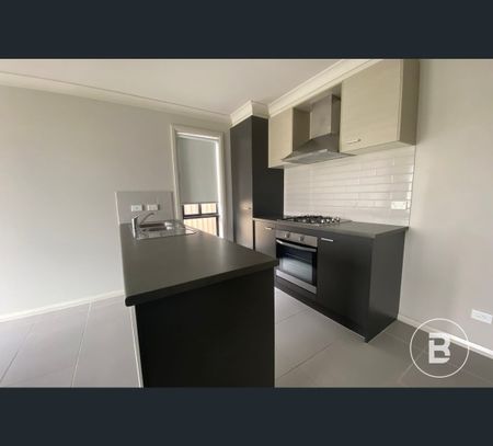 11 Masters Drive, Winter Valley, Vic 3358 - Photo 5