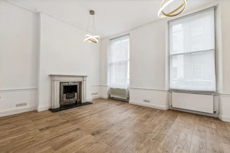 4 bedroom maisonette in London - Photo 2