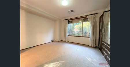 Fantastic Location! - Photo 2