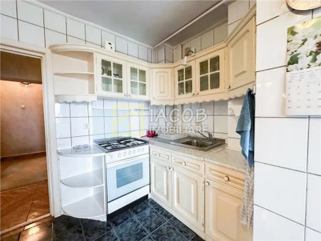 Apartament spatios de 2 camere, de inchiriat – zona centrala, Str. 9 Mai, Bacau - Photo 2