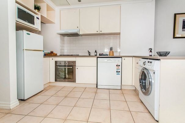 Apartment At The Paris End Of Collins Street- Take Your Pick; Furnished Or Unfurnished? - Photo 1