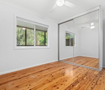 Renovated Retreat in the Heart of Tascott - Photo 2