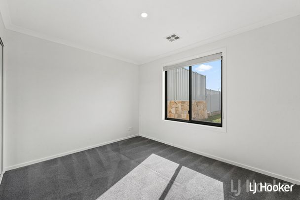 4 Bedroom Family Home in Elm Grove Estate Bungendore - Photo 1