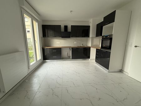 Location maison 5 pièces, 125.00m², Bussy-Saint-Georges - Photo 5