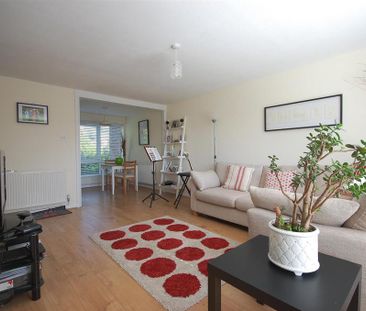 2 bedroom maisonette to rent - Photo 5
