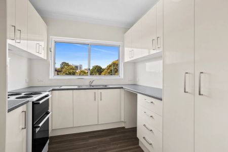 12/30-32 Pleasant Avenue, North Wollongong. - Photo 2