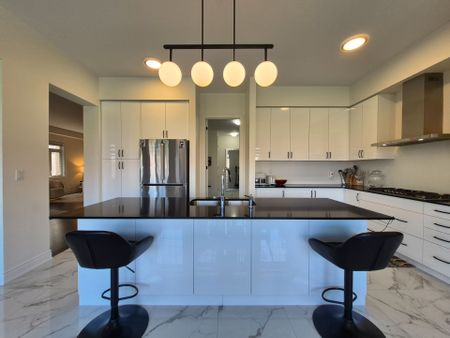 For Lease - 50 Meadow Vista Crescent Unit# Upper, East Gwillimbury, Ontario - Photo 2