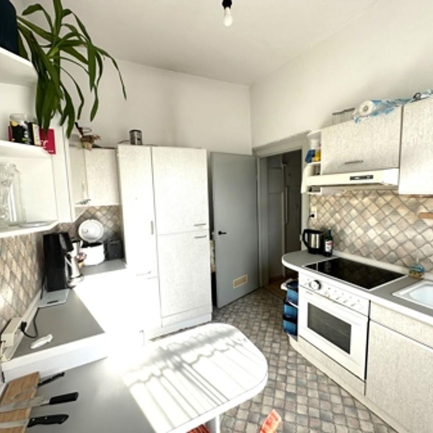 Helle 3-Zimmer-Wohnung - ALTBAU - Fürth Südstadt Nähe Hauptbahnhof/U-Bahn - NUR FÜR 1 BIS 2 PERSONEN - Photo 1