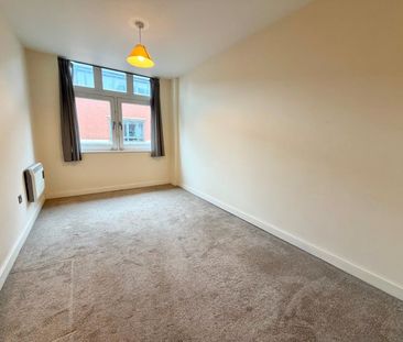 2 Bed Flat, Lexington Place, NG1 - Photo 1