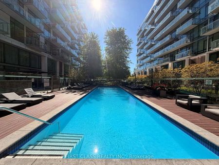 39 Queens Quay East condo — Toronto, ON (1-Bedroom) - 1 Bedroom - Photo 2