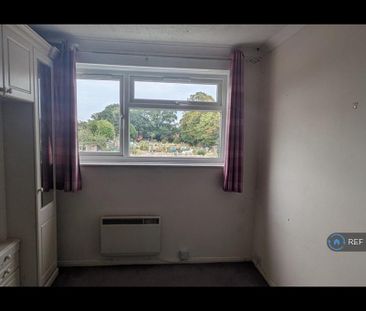 3 bedroom end of terrace house to rent - Photo 4