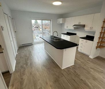 Logement 4 ½ sur deux étages à louer - Photo 4