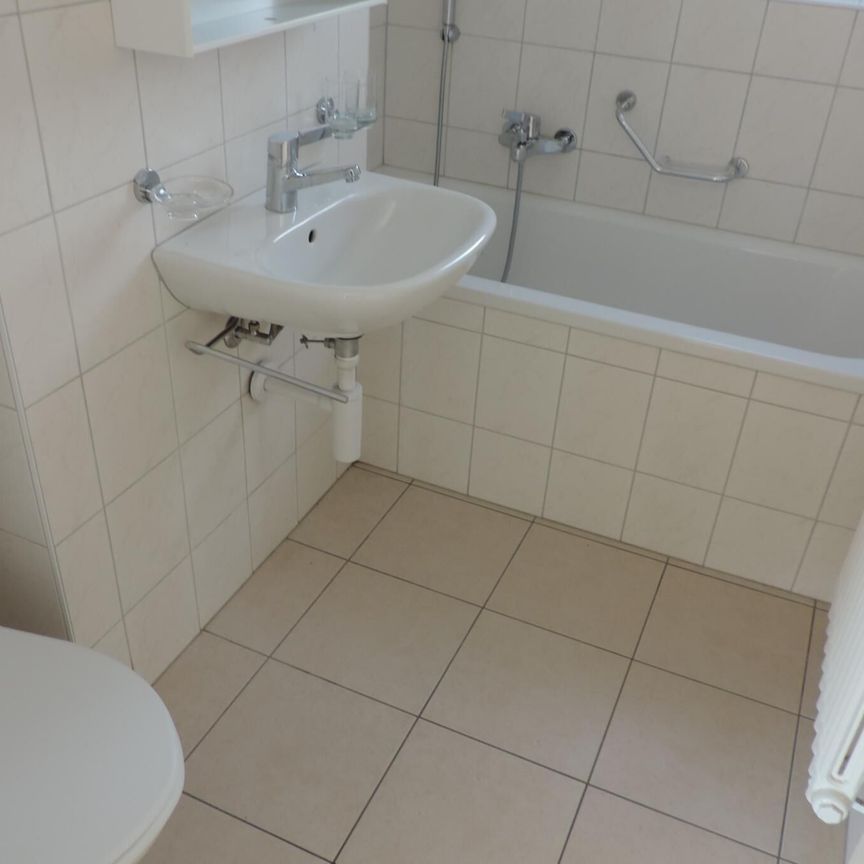 Rue de l'Eclair 14 - appartement 2ème étage Est - Foto 1