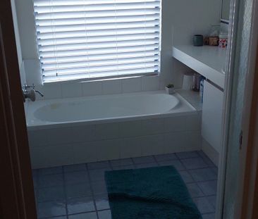 Port Kennedy - Photo 2