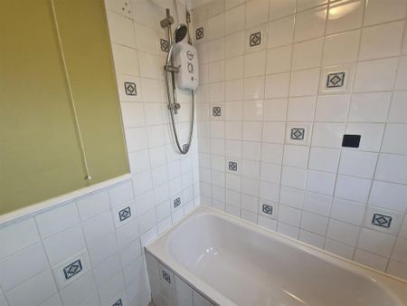 1 bedroom semi-detached house to rent - Photo 4