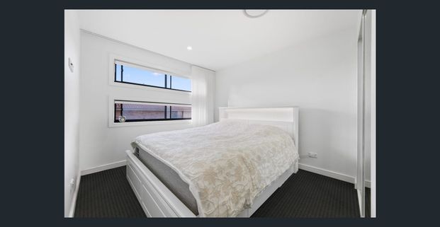 Modern 3-Bedroom Townhouse in a Thriving Suburb - INSPECTION TUESDAY AT 5:45PM - Photo 1