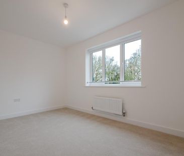 2 bedroom semi-detached house to rent - Photo 3