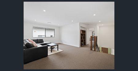 Modern Executive Living Backing Onto Pristine Bushland - Photo 3