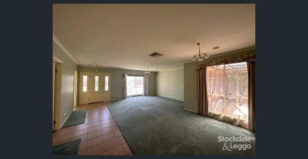 SPACIOUS 4 BEDROOM HOME CLOSE TO GV HEALTH - Photo 2