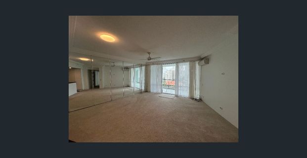 Main Beach at its best! Just 200 mtrs from Beach and Restaurants! - Photo 1