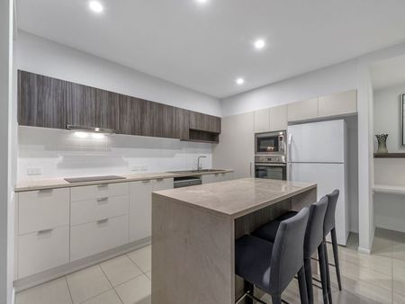 Furnished Two Bedroom In Great Inner-City Location - Photo 5