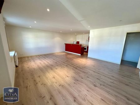 Location Appartement 3 pièces 78m² BUZANCAIS 36500 - Photo 2