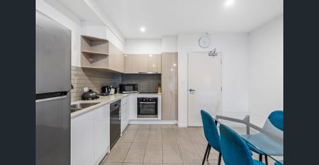 Stylish 3-Bedroom, 3-Bathroom Unit – Furnished or Unfurnished Option! - Photo 5