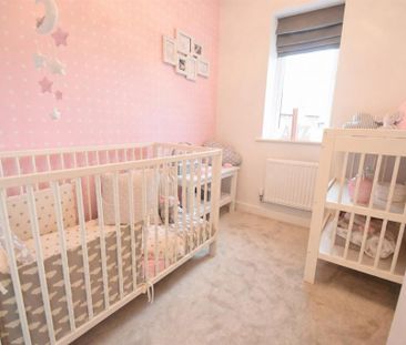 3 bedroom end of terrace house to rent - Photo 3