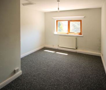 Plough Hill Road, Nuneaton, CV10 - Photo 2