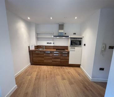 Studio to rent - Photo 5