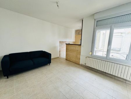 Location Appartement 1 pièces 31 m2 à Saint-Quentin - Photo 2