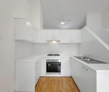 One-Bedroom Apartment in the Heart of Darlington - Photo 2