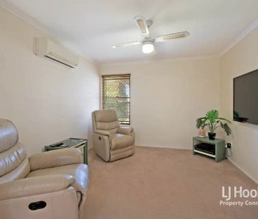 “4 BEDROOM HOME WITH IN GROUND POOL” - Photo 6