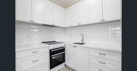 Renovated Deco Elegance with Magnificent Beachfront Views - Photo 4