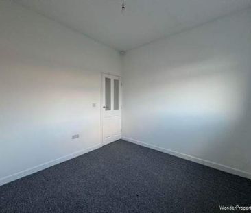 2 bedroom property to rent in Oldham - Photo 6