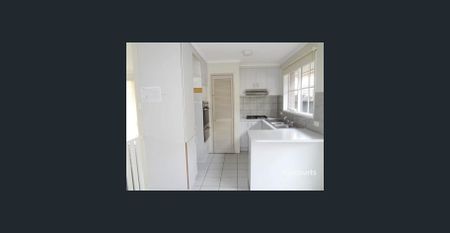 Delightful Meadow Heights Home - Photo 4