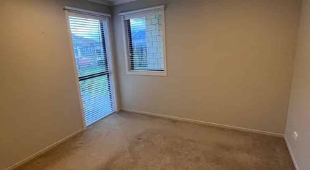 4 bedrooms 2 bathrooms fully fenced - Photo 2