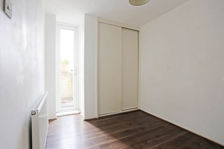 Price £1,550 pcm - Let - Photo 2
