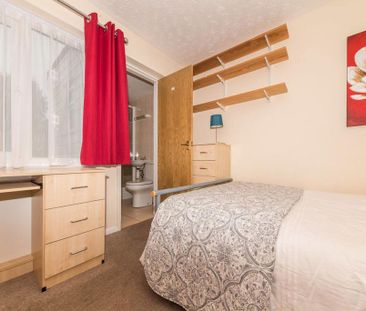 6 bedroom house to rent - Photo 4