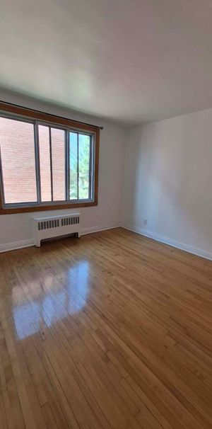 2 CH - 1 SDB - Montréal - $1,285 /mo - Photo 1