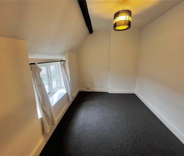 2 bedroom end of terrace house to rent - Photo 3