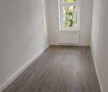 Renovierte 2 Raum Wohnung mit Tageslichtbad - Foto 1