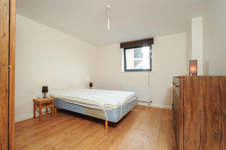 Ampere House, London, Warple Way - Photo 4