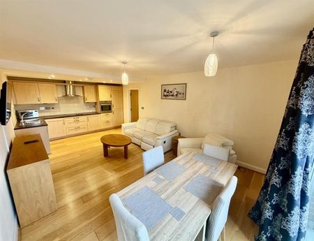2 Bedroom Apartment To Let - Photo 2