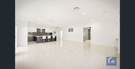 4 BED FAMILY HOME - FOR LEASE - Photo 2