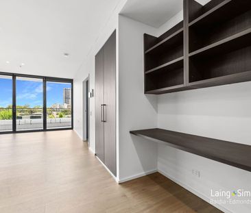 Charming Two Bedrooms With Elevated Views - Photo 3