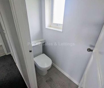 Holyrood House, Laughton Way, LN2 - Photo 1