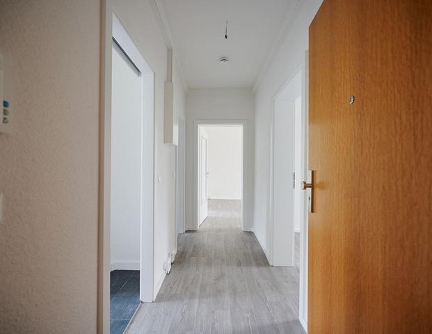 Ankommen und wohlfühlen - sanierte 4-Zimmerwohnung mit Balkon - Foto 1