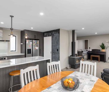 Family Four Bedroom Home In Rolleston! - Photo 2